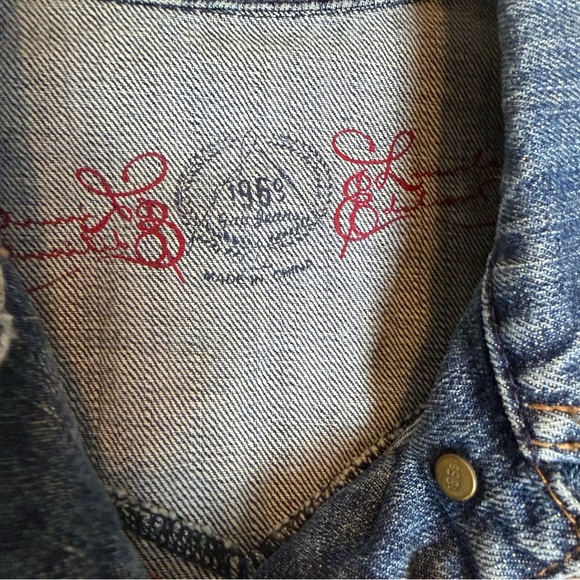 Gap 1969 Medium Wash Distressed Denim Trucker Jacket 2006 - Picture 5 of 8